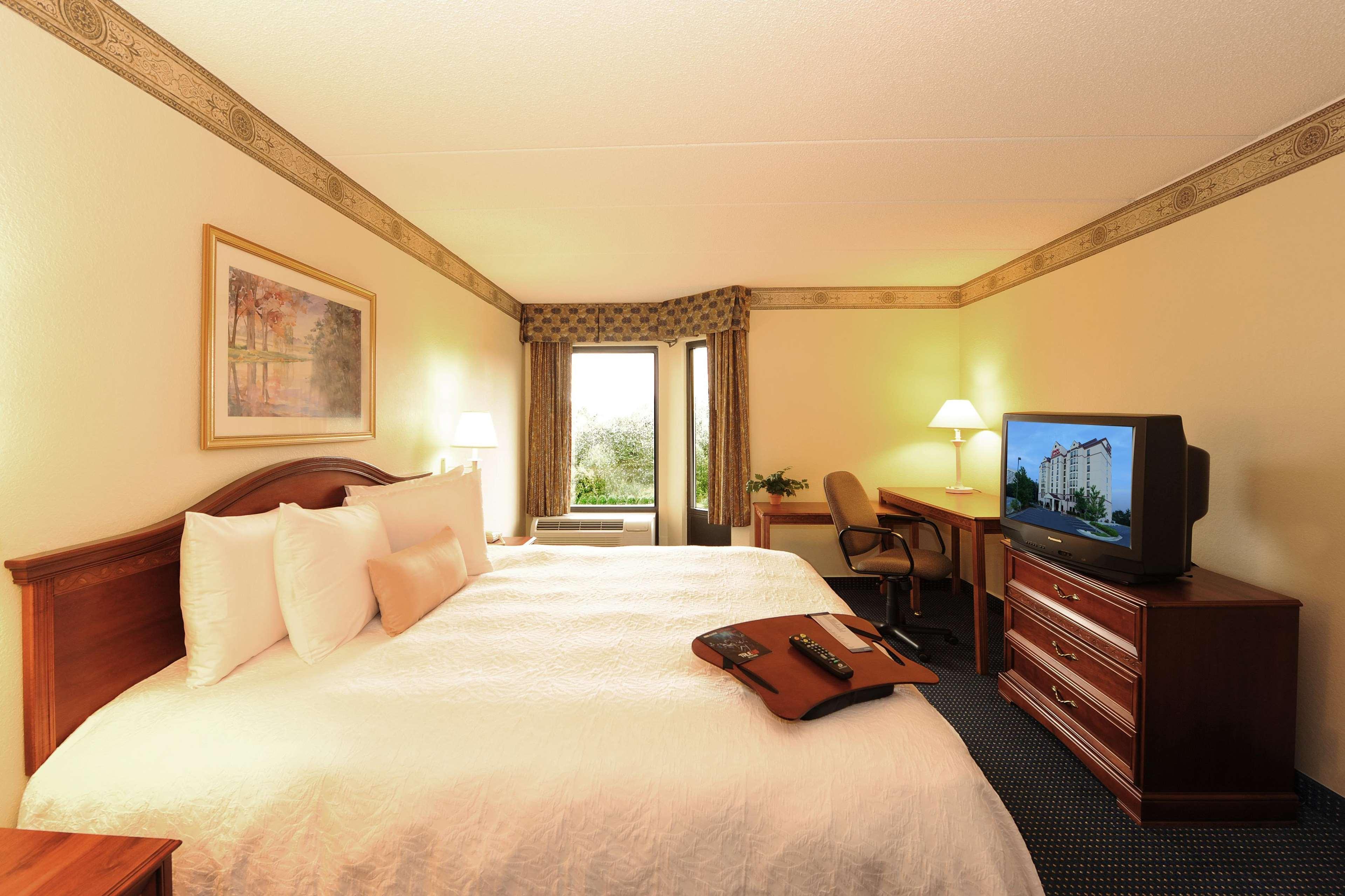 Hampton Inn & Suites Atlanta-Galleria Smyrna Szoba fotó
